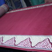 karpet masjid roll yasmin merah